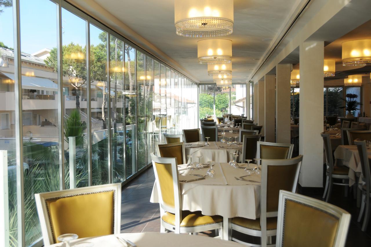 Hotel Caribia Pinarella Cervia Esterno foto