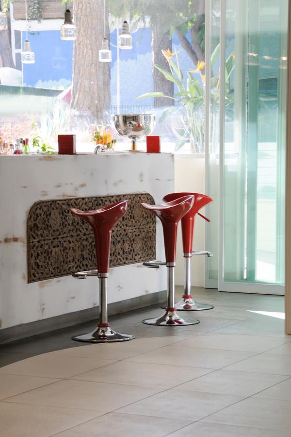 Hotel Caribia Pinarella Cervia Esterno foto