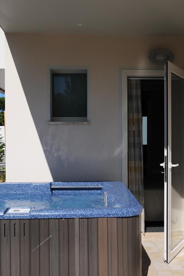 Hotel Caribia Pinarella Cervia Esterno foto