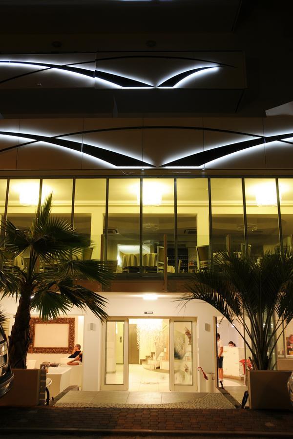 Hotel Caribia Pinarella Cervia Esterno foto