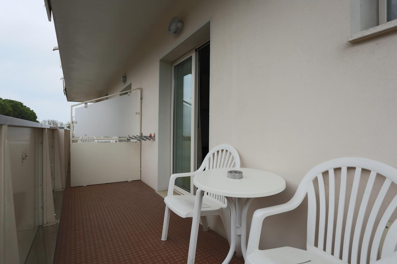 Hotel Caribia Pinarella Cervia Esterno foto