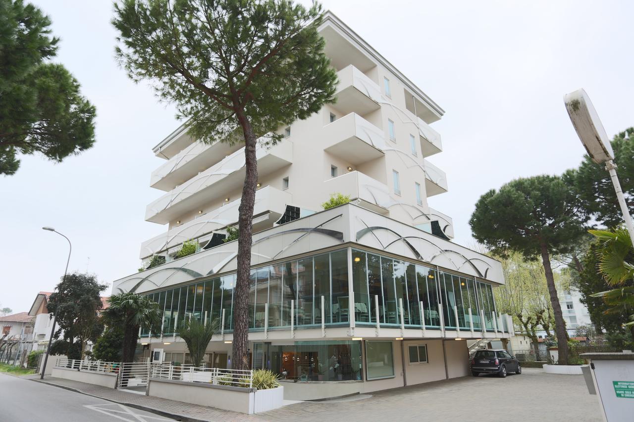 Hotel Caribia Pinarella Cervia Esterno foto
