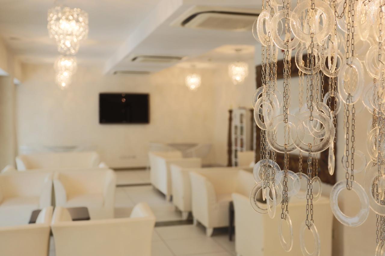 Hotel Caribia Pinarella Cervia Esterno foto