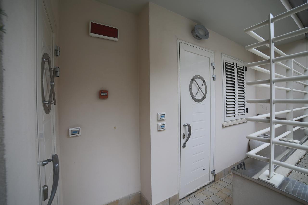 Hotel Caribia Pinarella Cervia Esterno foto